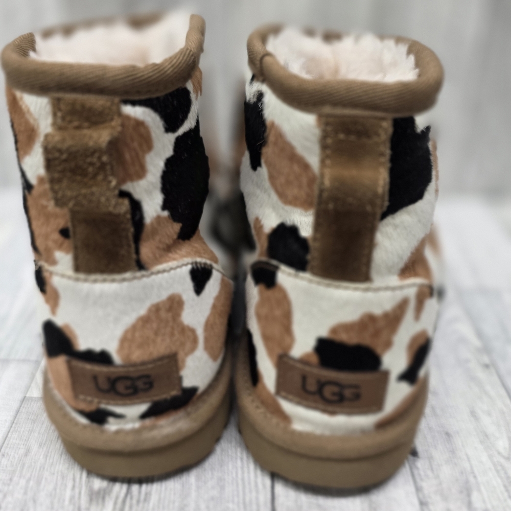 UGG Cream Faux Fur Boots - Picture 4 of 6